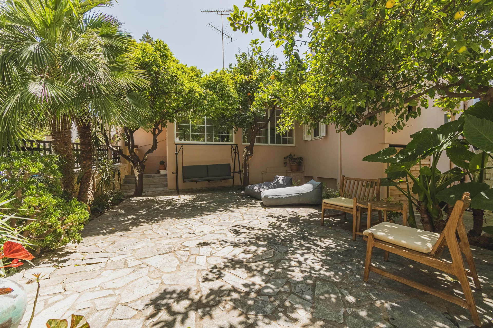 Secret Garden Downtown Residence