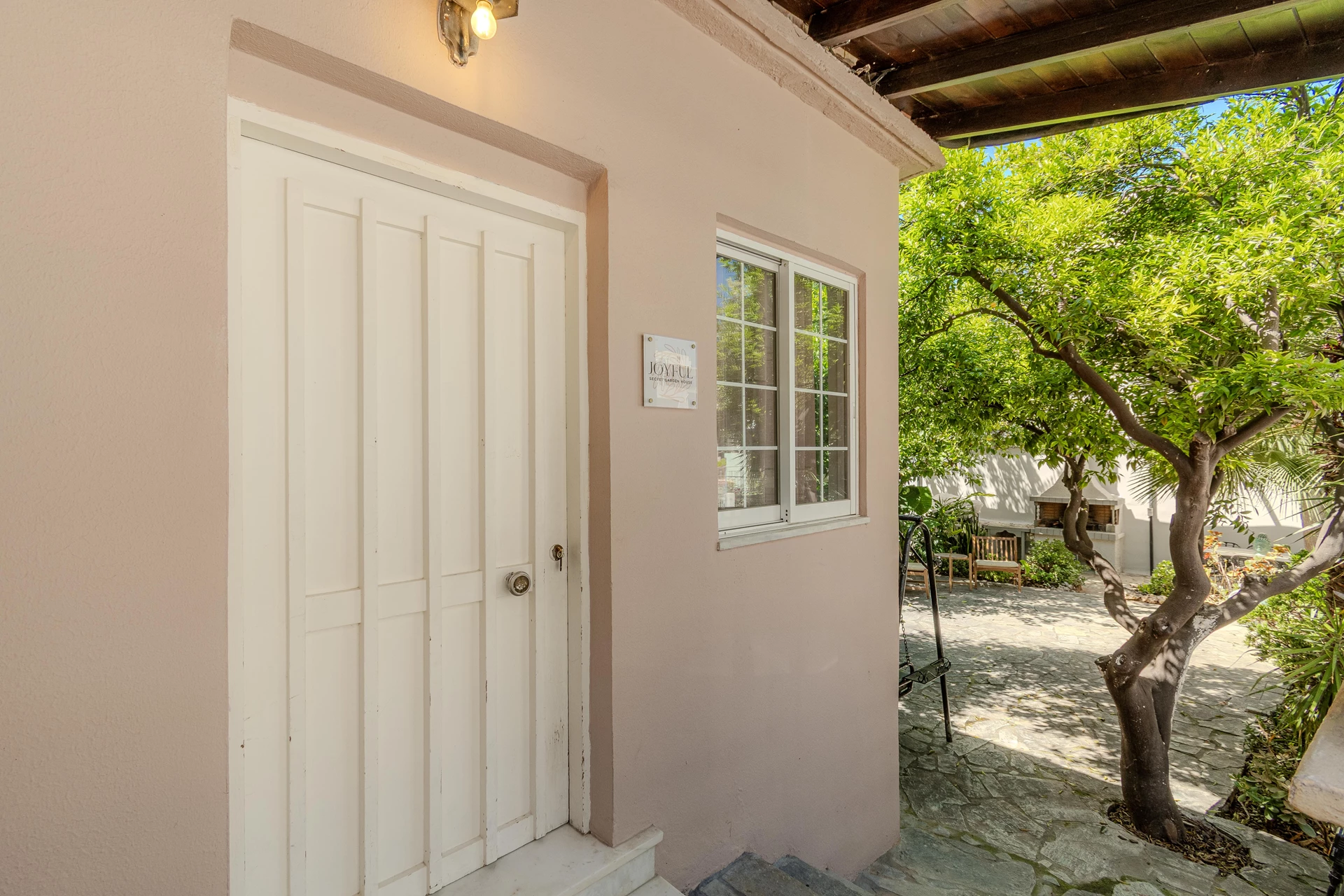 Secret Garden Downtown Residence